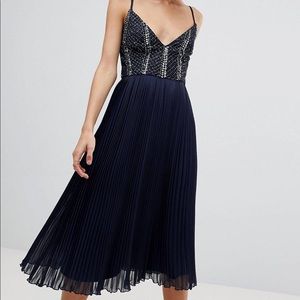 Lace & Beads embellished top midi dress